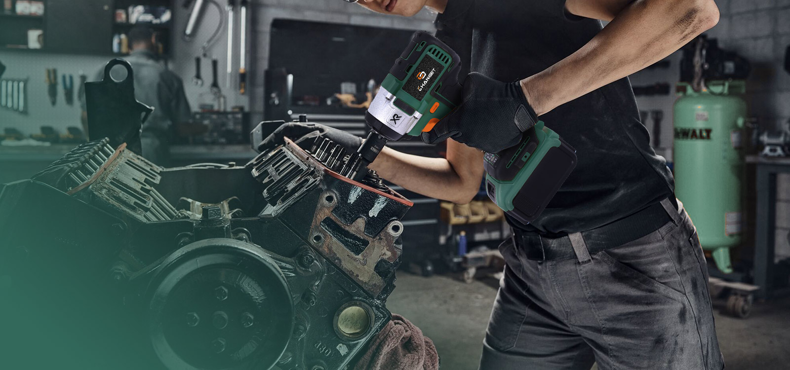 Аккумуляторный ударный гайковерт